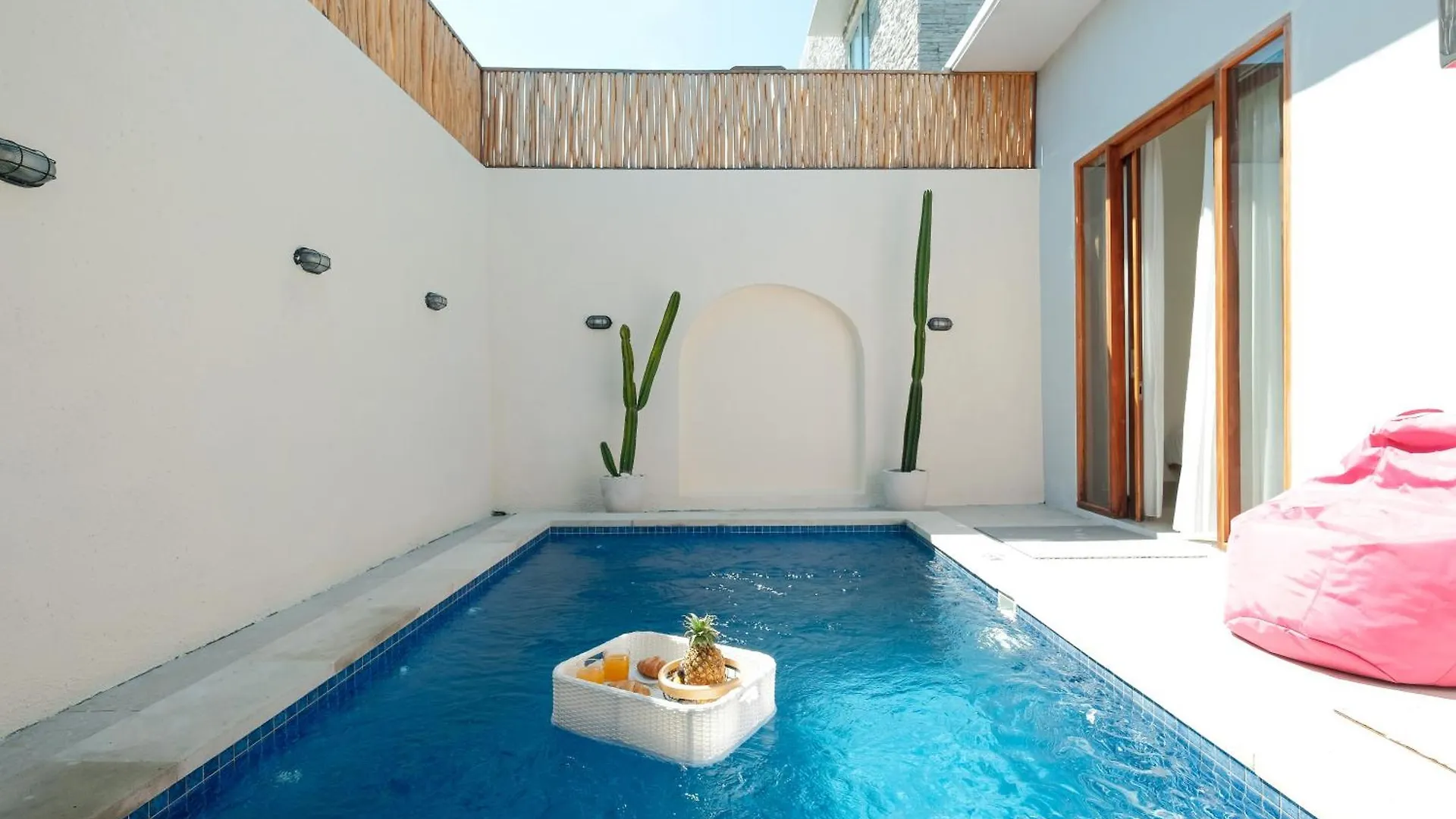 Felgio Villa Jimbaran contacts